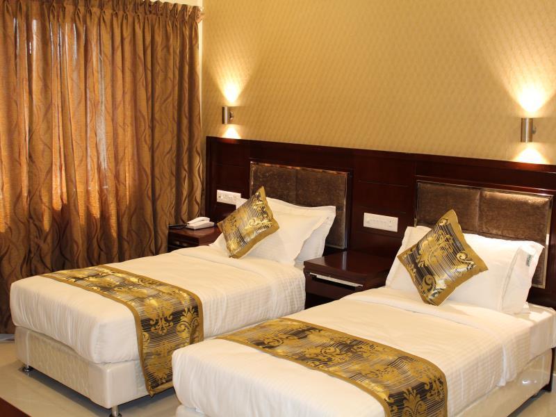 Fabhotel Alreef Residency Ченай Екстериор снимка