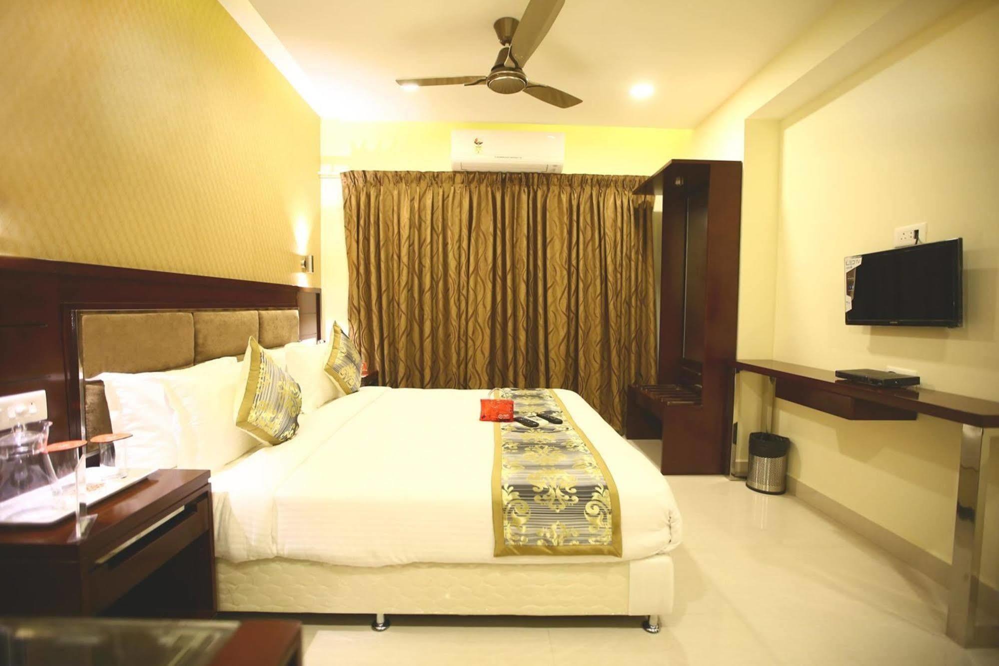 Fabhotel Alreef Residency Ченай Екстериор снимка