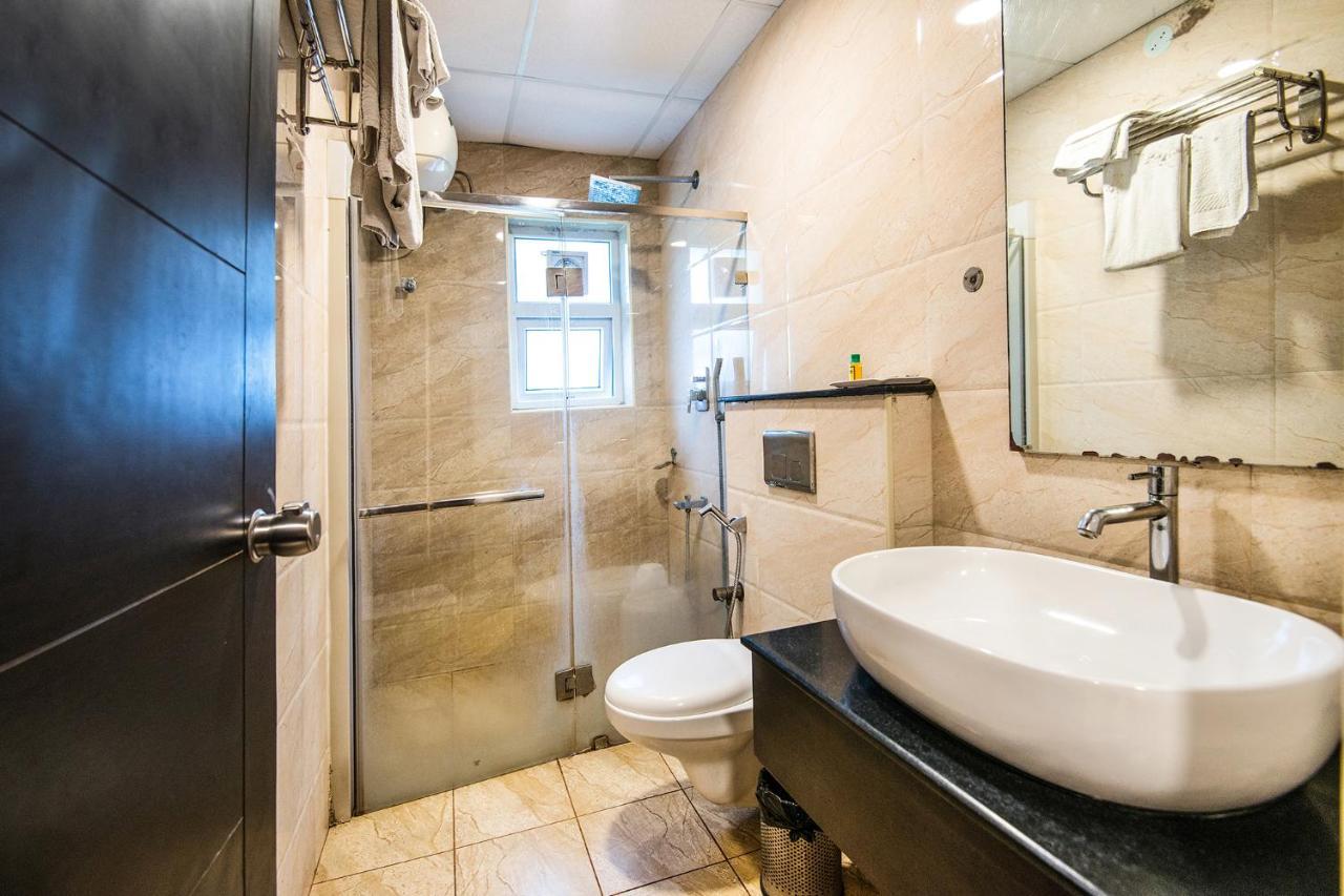 Fabhotel Alreef Residency Ченай Екстериор снимка