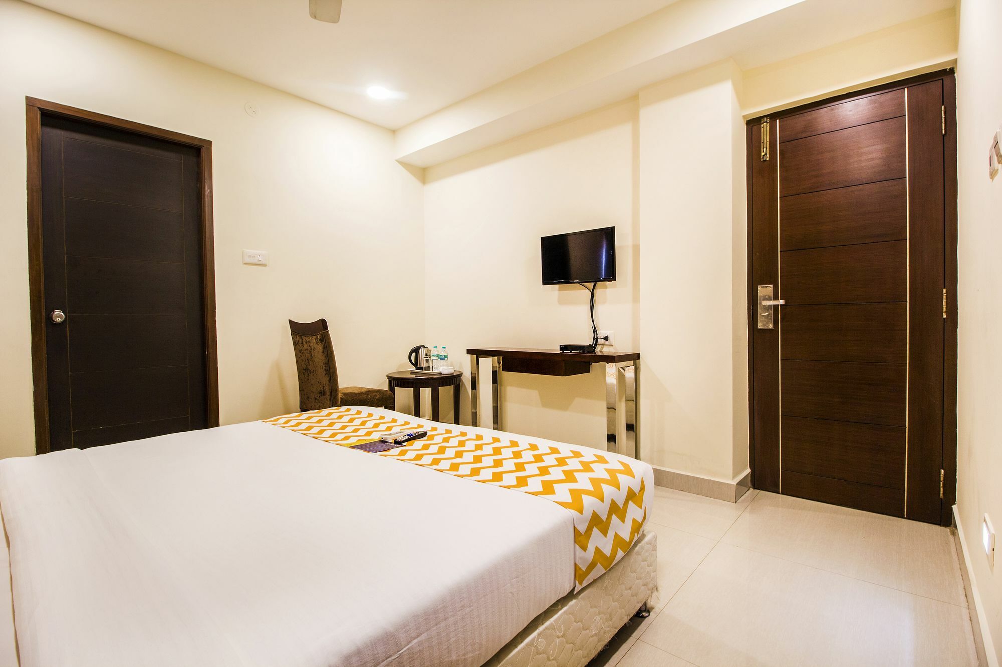Fabhotel Alreef Residency Ченай Екстериор снимка